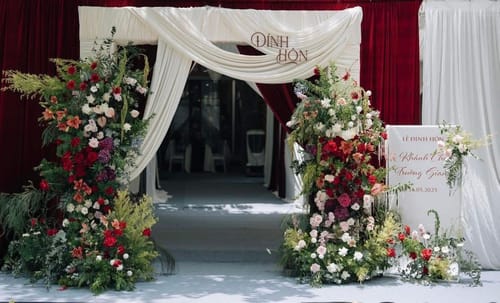 Velvet Elegance Entrance Gate EG 89