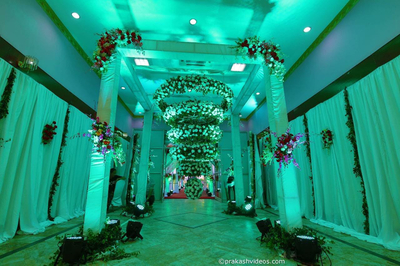 "Emerald Elegance Celebration Indoor Passage (IP 41)