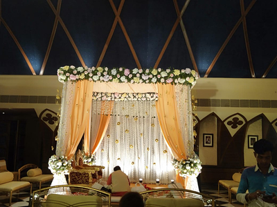 Luxe Luminary Stage (SD 185)