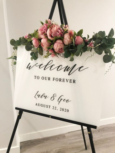 Acrylic welcome board (Aw2)