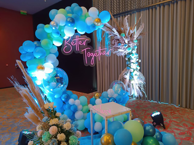 Blue and White Color Theme PhotoBooth Decoration (BD 21)