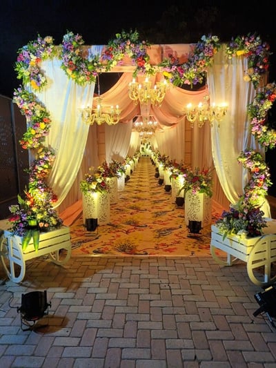 Royal Floral Proposal Tunnel(IP 41)
