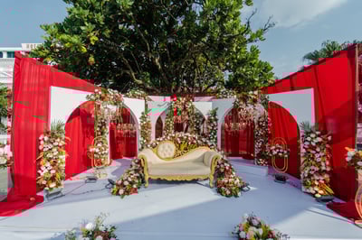 Royal Blossom Arch Stage(SD 310)