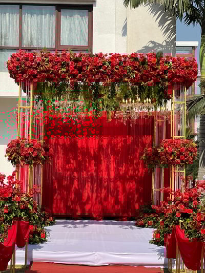 Royal Red Mandap(M 99)
