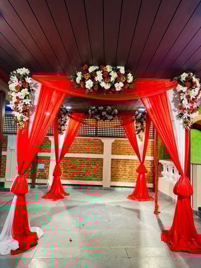 Scarlet Dream Pavilion(M 82)