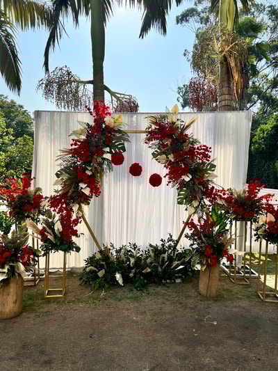 Elegant Garden Arch Photobooth(140)