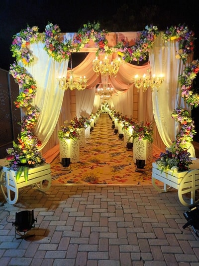 Royal Floral Proposal Tunnel(IP 41)