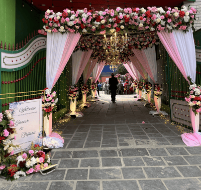 Blushing Entrance Tunnel(IP49)