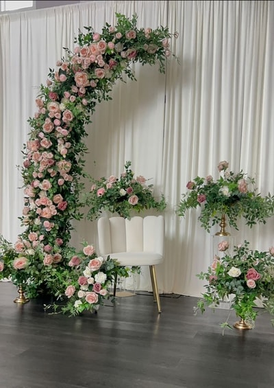 Rosy Crescent Frame(PB 144)