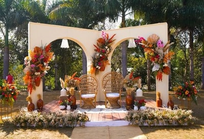 Tropical Arch Stage SD 330