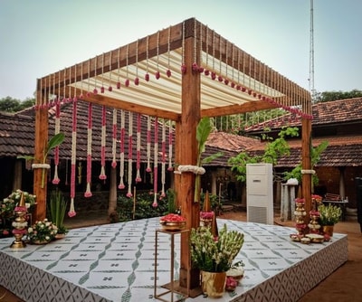 Rustic Wooden Canopy Mandap M 130