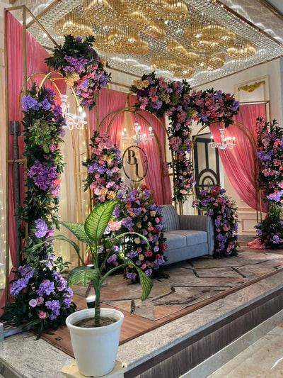 Elegant Floral Wedding Stage(SD 304)