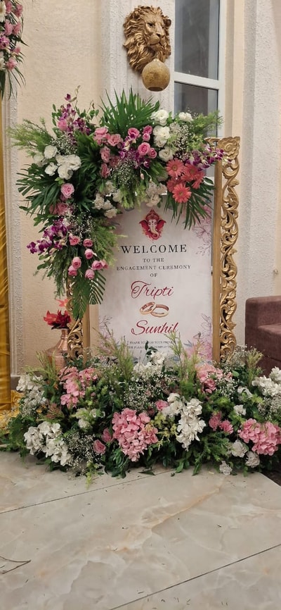 Golden Frame Floral Forex Welcome Board(FW 53)
