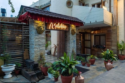 Mahotsav Restaurant and Bar