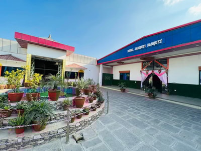 Royal Jadibuti Banquet