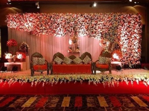 Floral Embrace Stage (SD 192)
