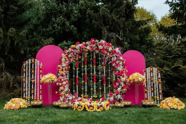 Vibrant Floral Mehendi Stage HMSD 18