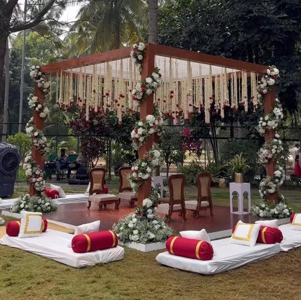 Wodden Canopy Traditional Mandap M 138