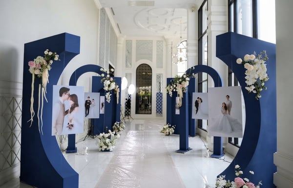 Royal Blue Gallery & Photo Walkway IP 54