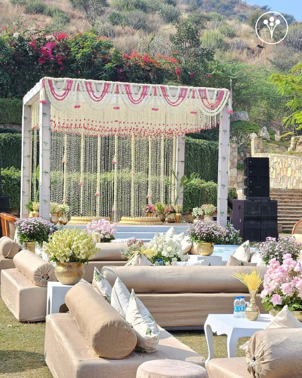 Royal White & Pink Cascading Mandap M 151