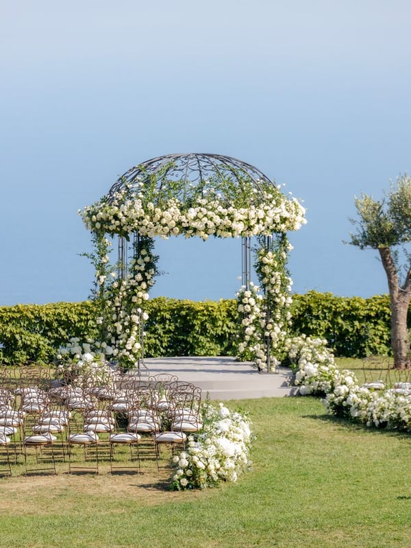 Elegant Floral Dome Mandap(M 100)