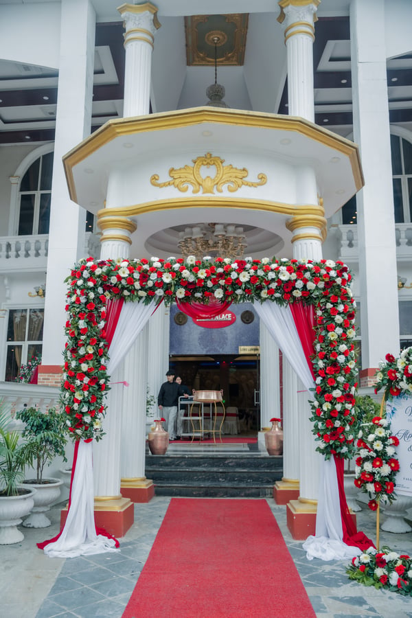 Royal Crimson Floral Entrance Gate(EG 86)