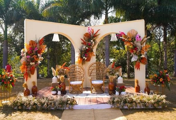 Tropical Arch Stage SD 330