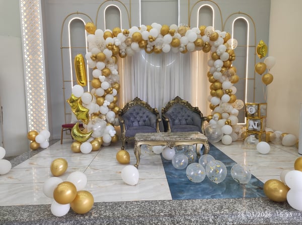 The Golden & White Balloon Celebration Stage BD 97