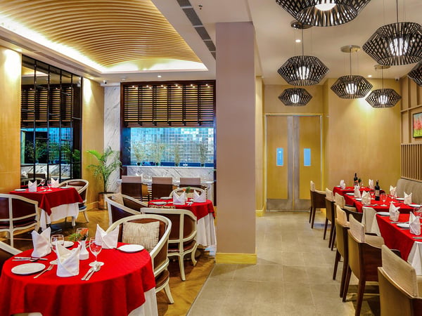 The Everest Hotel image 3