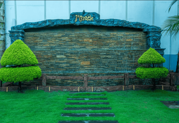 Miracle Party Venue image 5